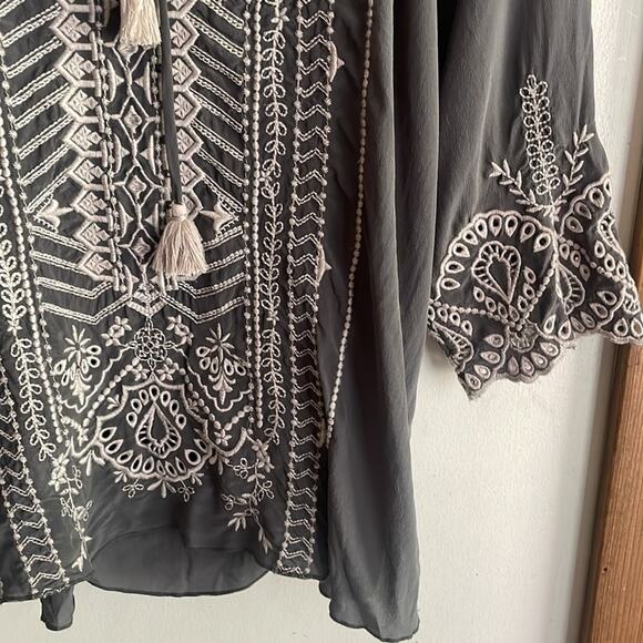 Johnny Was Workshop Luana Silk Peasant Blouse - Picture 5 of 16